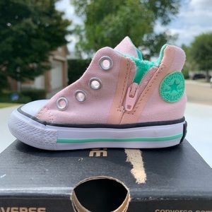 Baby girl watermelon Converse size 4c